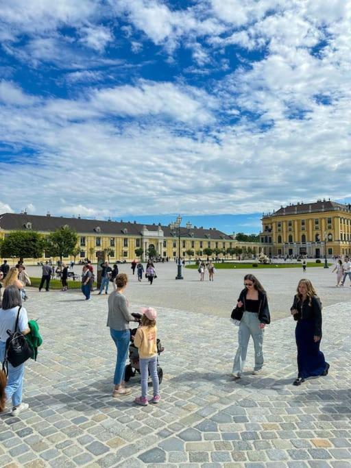 Direkt Bei Schoenbrunn! Apartment *