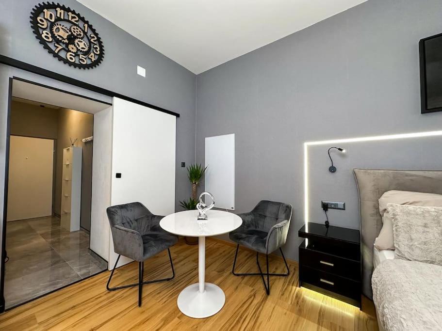 Apartment Direkt Bei Schoenbrunn! Wien